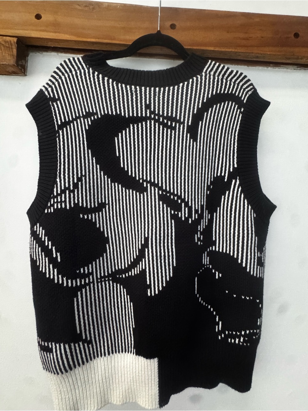 Black & White Knit Sleeveless Vest